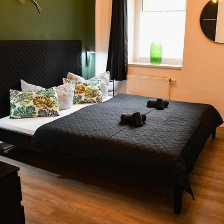 Moderne Ferienwohnung In Direkter Naehe Zur Uni, Netflix Gratis, Wlan, Waschmaschine, Geschirrspueler, Zentrum, เคมนิตซ์ ภายนอก รูปภาพ