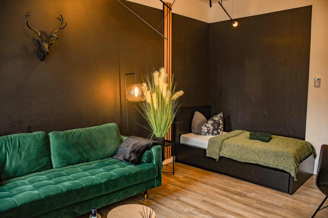 Moderne Ferienwohnung In Direkter Naehe Zur Uni, Netflix Gratis, Wlan, Waschmaschine, Geschirrspueler, Zentrum, เคมนิตซ์ ภายนอก รูปภาพ