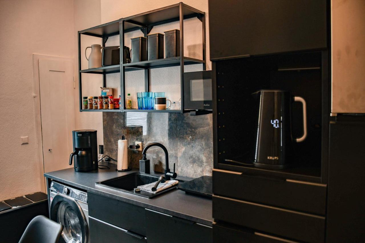 Moderne Ferienwohnung In Direkter Naehe Zur Uni, Netflix Gratis, Wlan, Waschmaschine, Geschirrspueler, Zentrum, เคมนิตซ์ ภายนอก รูปภาพ